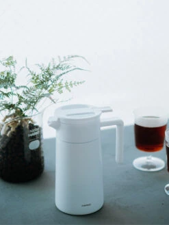 HARIO Double-Walled Thermal Pot (w/ Ceramic Coating) (600ml/20oz) -Hario 3605c076 5238 4e35 ae33 6a3e46499405