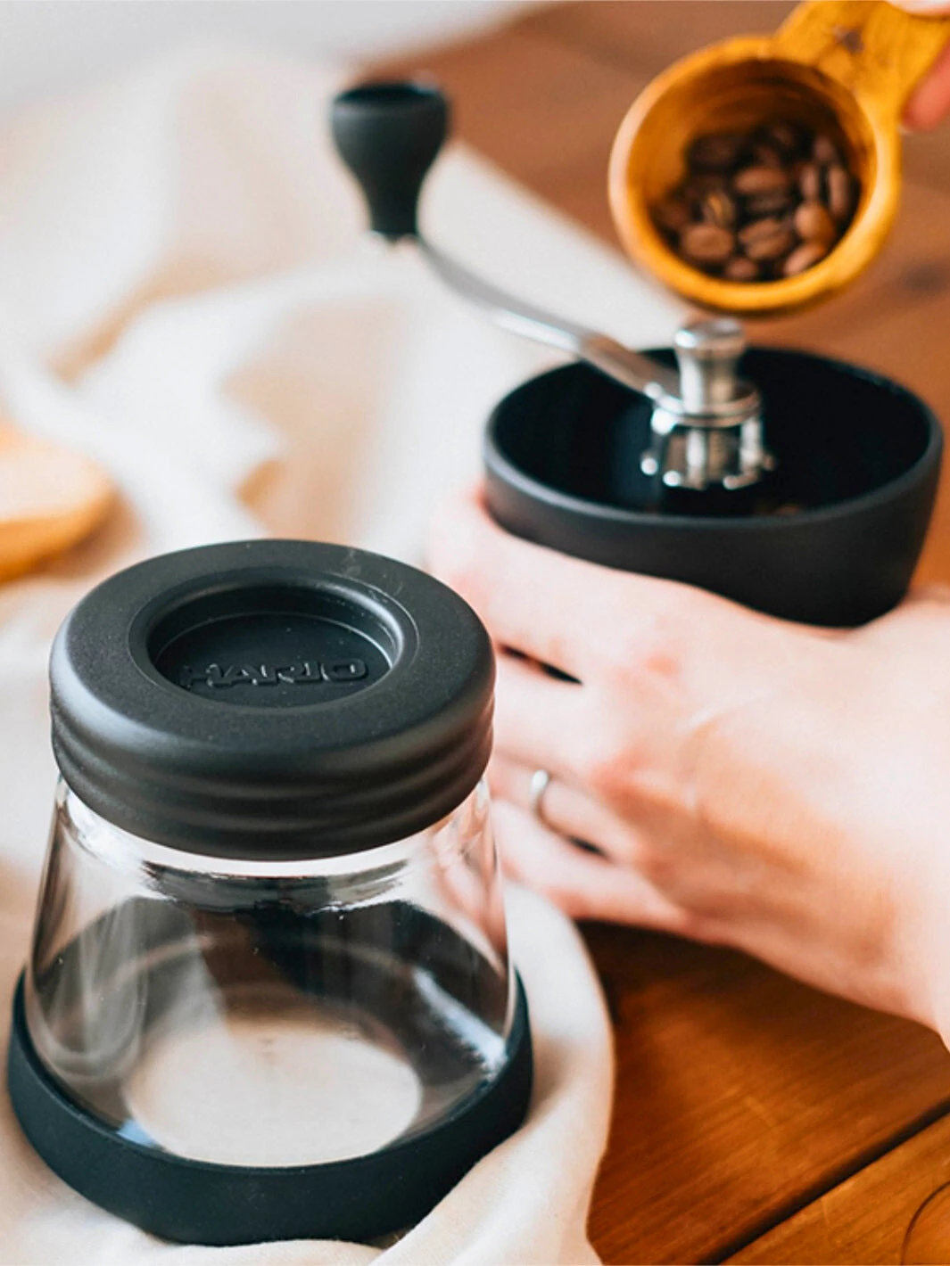 HARIO Skerton N Grinder 3 HARIO Skerton N Grinder - Image 3