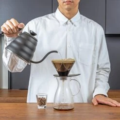 Hario V60 One Pour Dripper MUGEN (Plastic) -Hario VDMU 02 TB LS2