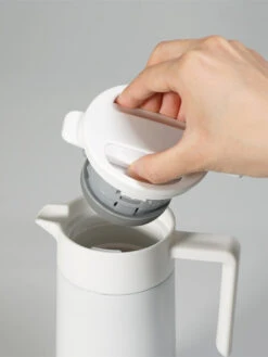 HARIO Double-Walled Thermal Pot (w/ Ceramic Coating) (600ml/20oz) -Hario bb78b7aa 45f3 441c b63a afd223d0e41f