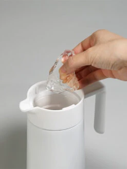 HARIO Double-Walled Thermal Pot (w/ Ceramic Coating) (600ml/20oz) -Hario f0687f0d e5c1 4318 886e 395df42ca86b