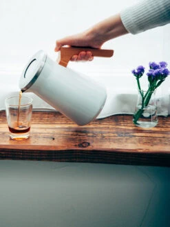 HARIO SIMPLY Stainless Thermal Pot -Hario hario s stp 600 w simply stainless thermal pot in use 4